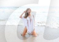 EXKLUSIV - Joanna Kruppa posiert sexy am Strand von Malibu