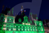 NEWS - Klimaabkommen: Pariser City Hall leuchtet GrÃ¼n
