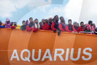 NEWS - Italien: Ankunft von Flüchtlingen in Salerno