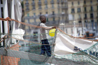NEWS - Italien: Ankunft von Flüchtlingen in Salerno