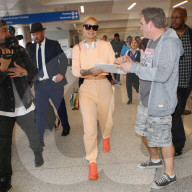 PEOPLE - Iggy Azalea hat ein Herz für ihre Fans