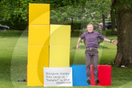 NEWS - Neuwahlen Grossbritannien: Willie Rennie kandidiert farbenfroh