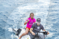 FEATURE - Surfwettbewerb Outerknown Fiji Pro