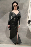 PEOPLE - Moschino Menswear & Women's Collection: Buntes Treiben Backstage