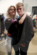 PEOPLE - Moschino Menswear & Women's Collection: Buntes Treiben Backstage