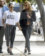 PEOPLE - Kristen Stewart und Stella Maxwell bummeln händchenhaltend in Silver Lake