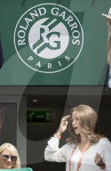 PEOPLE - Tennis French Open: Donna Vekic und Kim Sears fiebern mit ihren Männern mit