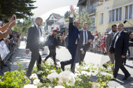 NEWS - Parlamentswahlen in Frankreich: Brigitte und Emmanuel Macron geben ihre Stimme 