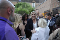 NEWS - Parlamentswahlen in Frankreich: Marine Le Pen äussert sich an einer PK
