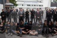 NEWS - Berlin: Aktivisten blockieren den G20-Afrika Gipfel 