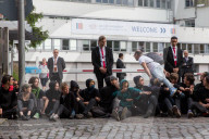 NEWS - Berlin: Aktivisten blockieren den G20-Afrika Gipfel 
