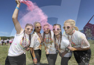 FEATURE - London: Colour Obstacle Rush im Kempton Park