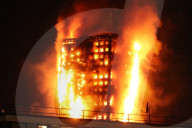 NEWS - London: Hochhaus Grenfell Tower steht komplett in Flammen