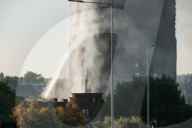 NEWS - London: Hochhaus Grenfell Tower steht komplett in Flammen