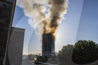 NEWS - London: Hochhaus Grenfell Tower steht komplett in Flammen