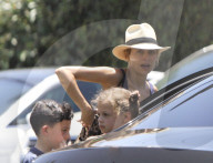 EXKLUSIV - Dünne Nicole Richie mit ihren Kindern in West Hollywood unterwegs