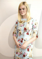 PORTRAIT - Elle Fanning