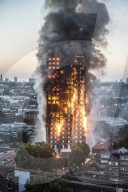 NEWS - London Grossbrand Grenfell Tower - Dramatische Bilder