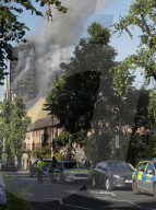NEWS - London Grossbrand Grenfell Tower - Dramatische Bilder