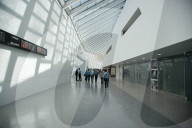 FEATURE - Fertig:  Der von der Architektin Zaha Hadid entworfene Bahnhof Afragola in Neapel