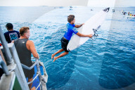 FEATURE - Surfwettbewerb Outerknown Fiji Pro