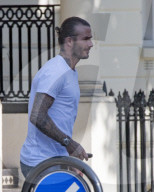 PEOPLE - David Beckham geht mit Victoria ins Fitness