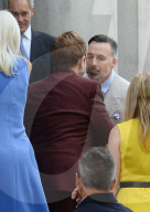 PEOPLE - Elton John und David Furnish gehen mit ihren Kindern an eine Hochzeit