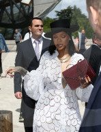 PEOPLE - Rihanna nimmt am LVMH Young Fashion Designer 2017 von der Louis Vuitton Foundation in Paris teil