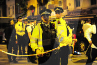 NEWS - London Finsbury Park: Auto rast in eine Gruppe von Muslimen (weitere Bilder)