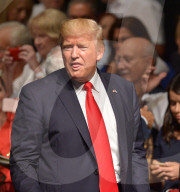 NEWS - USA: Trump fliegt zum Cuba-Meeting nach Miami