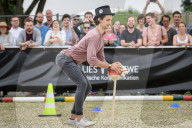 FEATURE - Skurril: Steckenpferd-Contest in Mannheim