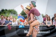 FEATURE - Skurril: Steckenpferd-Contest in Mannheim