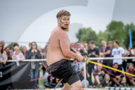 FEATURE - Skurril: Steckenpferd-Contest in Mannheim