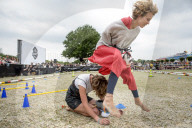 FEATURE - Skurril: Steckenpferd-Contest in Mannheim