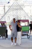 PEOPLE - Jennifer Lopez mit Alex Rodriguez und Bodyguard in Paris unterwegs