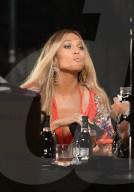 EXKLUSIV - Jennifer Lopez dreht ihr neues Misikvideo mit 'Gente de Zona' in Florida 