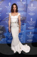 PEOPLE - Katie Holmes stylish an den Fragrance Foundation Awards in New York