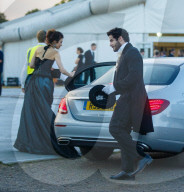 EXKLUSIV - Margot Robbie und Rita Ora in einem Fancy Dress bei Warner Bros in Hertfordshire