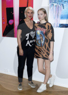 PEOPLE - Natascha Ochsenknecht bei der Finissage Die Welt in Farben von Natascha Ochsenknecht in Berlin