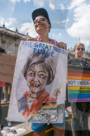 NEWS - London: Gedenken an die Opfer des Grenfell Tower Brandes