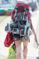 FEATURE - Vorbereitungen zum Glastonbury Festival 