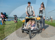 FEATURE - Vorbereitungen zum Glastonbury Festival 