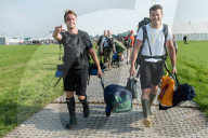 FEATURE - Vorbereitungen zum Glastonbury Festival 