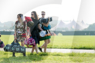 FEATURE - Vorbereitungen zum Glastonbury Festival 