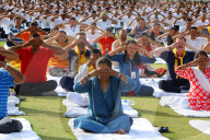 FEATURE - Welt  Yoga Tag