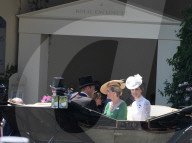 FEATURE - Ascot: Royals und Bunte Vögel am Pferderennen  