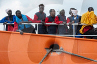 NEWS - Italien: Über 1000 neue Flüchtlinge in Sizilien gestrandet