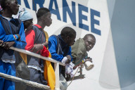 NEWS - Italien: Über 1000 neue Flüchtlinge in Sizilien gestrandet