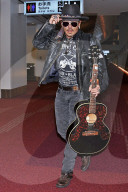 PEOPLE - Johnny Depp am Flughafen von Tokio