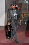 PEOPLE - Johnny Depp am Flughafen von Tokio